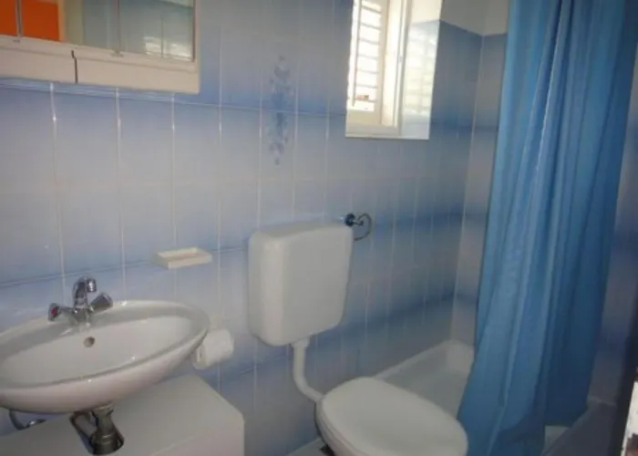 아파트 Seafront Pretner - Comfort With Balcony And Sea View